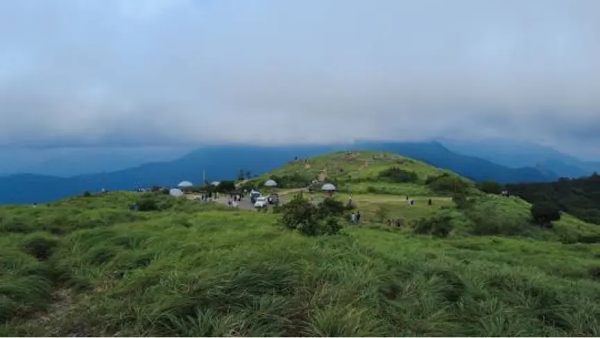 Ponmudi hill station Thiruvananthapuram Kerala winding road