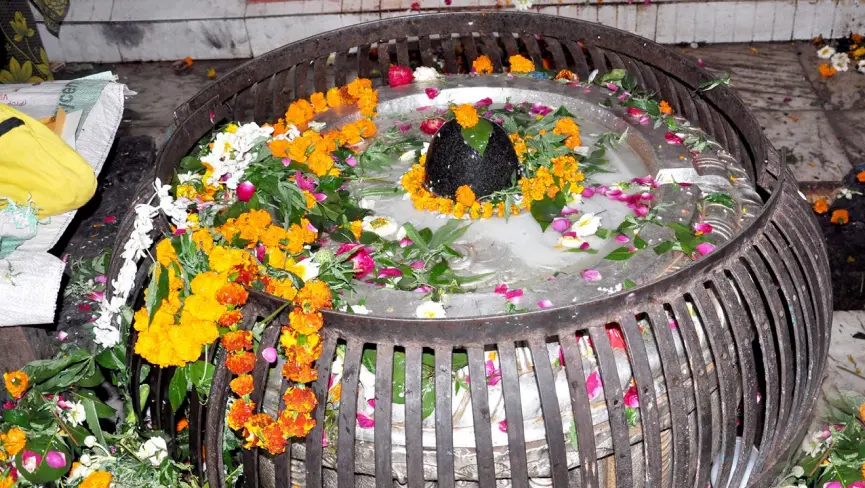 Nageshwarnath Temple