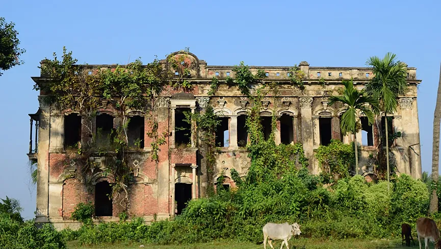 Bahin Zamindar Bari near Raiganj