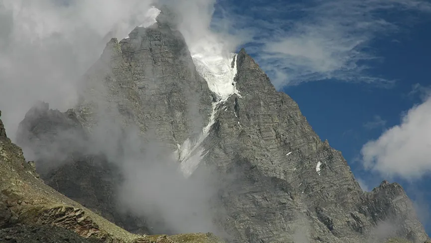 Manimahesh Kailash Peak