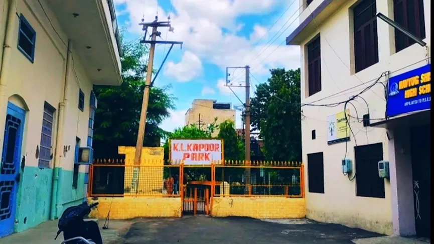 KL Kapoor Park moga