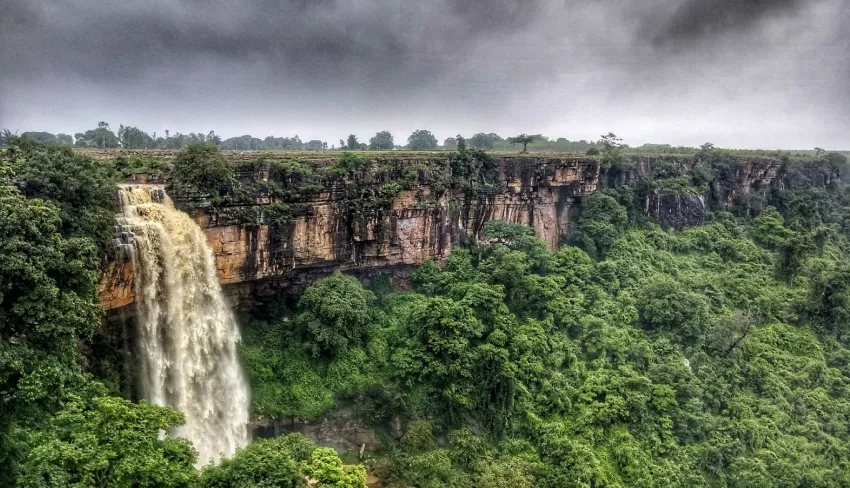 Mendri Ghumar Waterfall