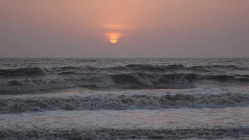 Dahanu Beach