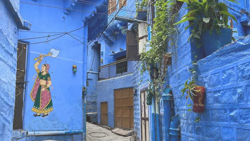 Walk to blueCity heritage tour