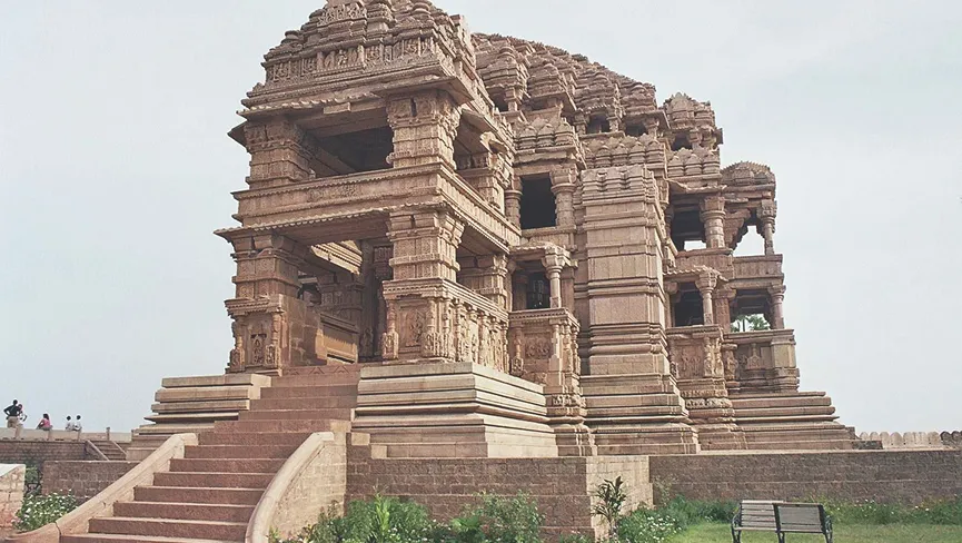 Sahastra Baahu Temple