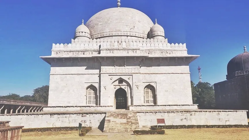 Hoshang Shahs Tomb