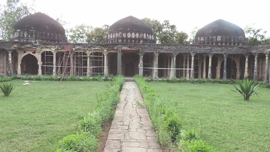 Malik Mughiths Mosque