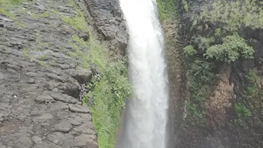 Jogi Bhadak Waterfall