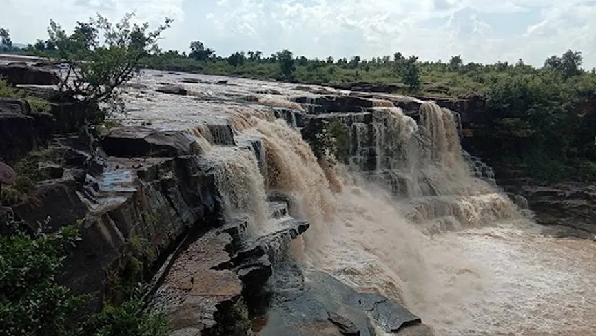 Tulsi waterfall (Sabri)
