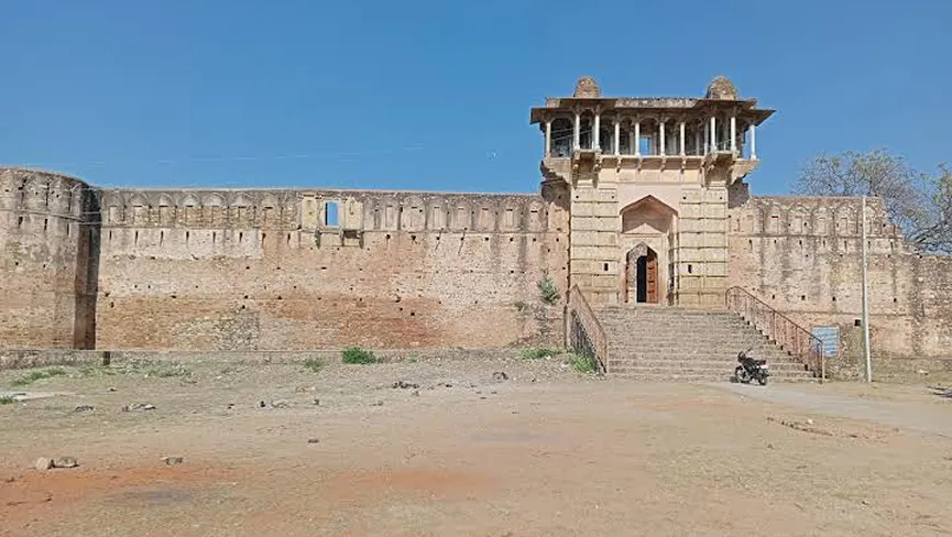 Bardi Fort