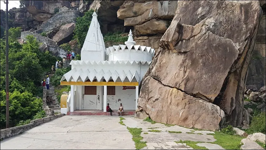 Shri Prabhashgiri Jain Tirth
