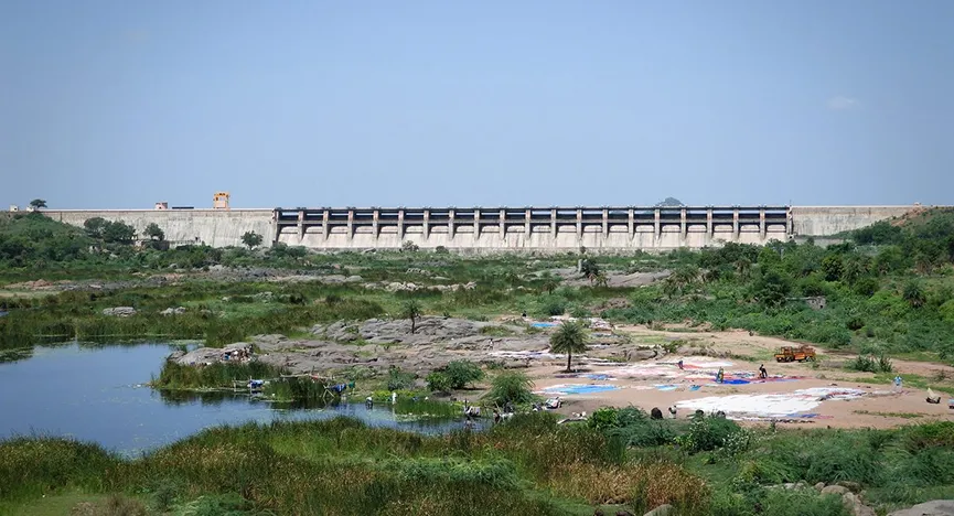 Lower manair dam gates view
