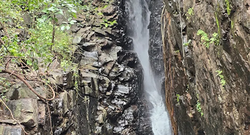 Mashenuloddi waterfall