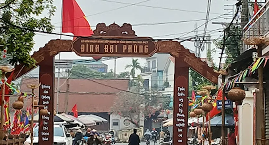 Dai Phung Village hall