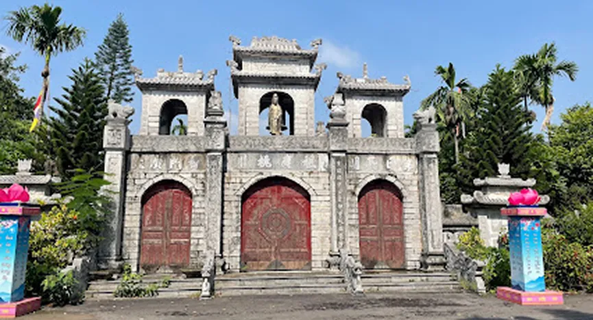 Dao Xuyen Pagoda