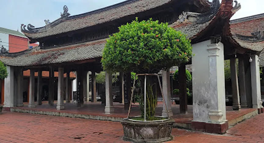 Ha Hiep communal house