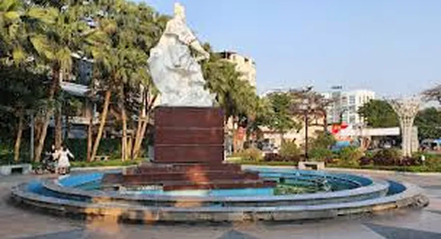 Le Loi Flower Garden