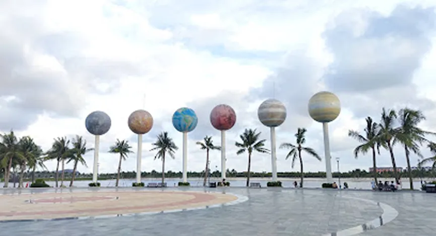 Dragon Hill International Tourist Area