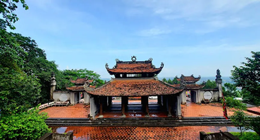 Cao An Phu Temple