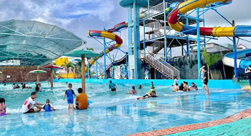 Sao Vang Water Park