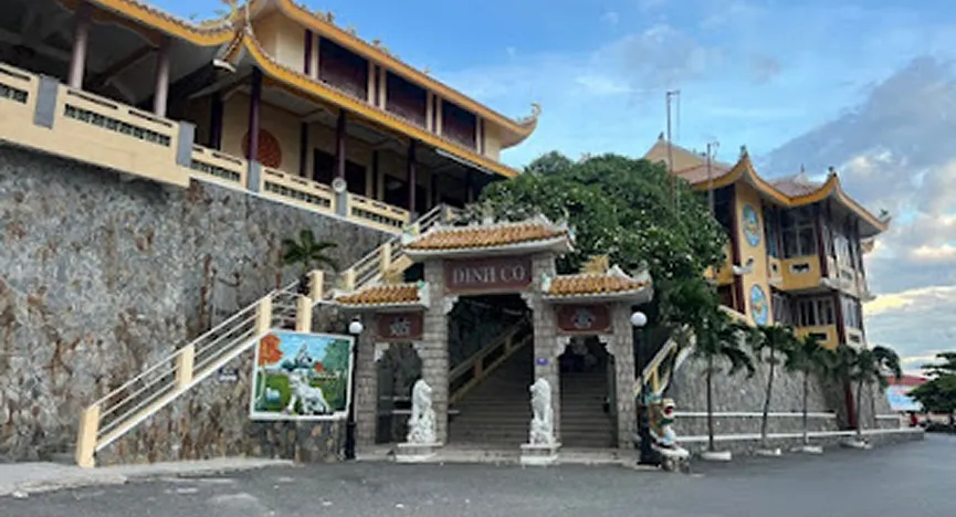 Dinh Co Temple