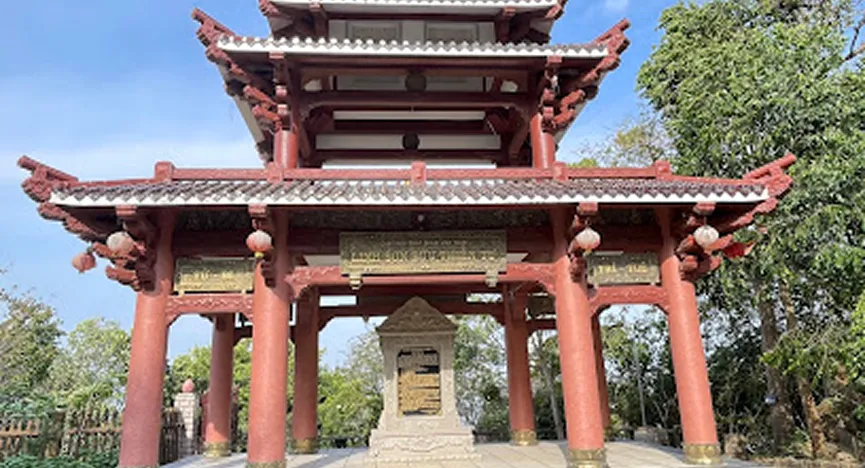 Linh Son Buu Thien Tu Pagoda