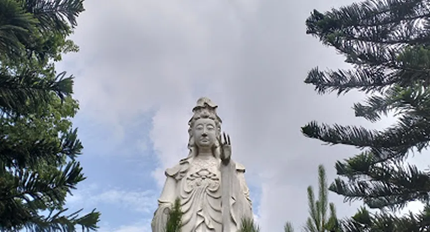 Do Pagoda Kim Quy Temple