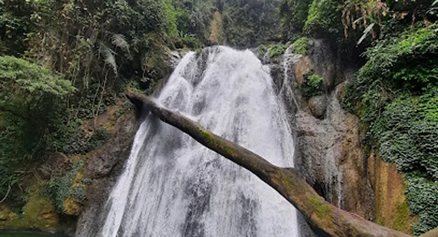 Khau Lan waterfall