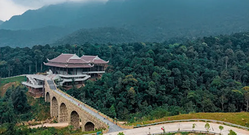 Lower Pagoda  Tay Yen Tu