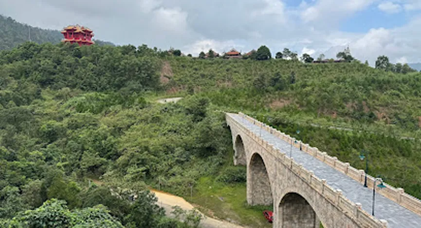 Tay Yen Tu Cable Car Station
