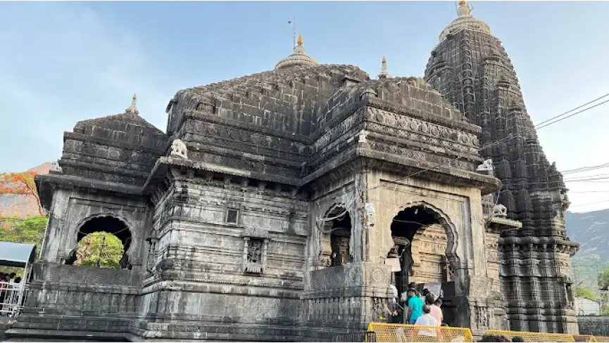 trimbakeshwar jyotirlinga travel guide darshan timings